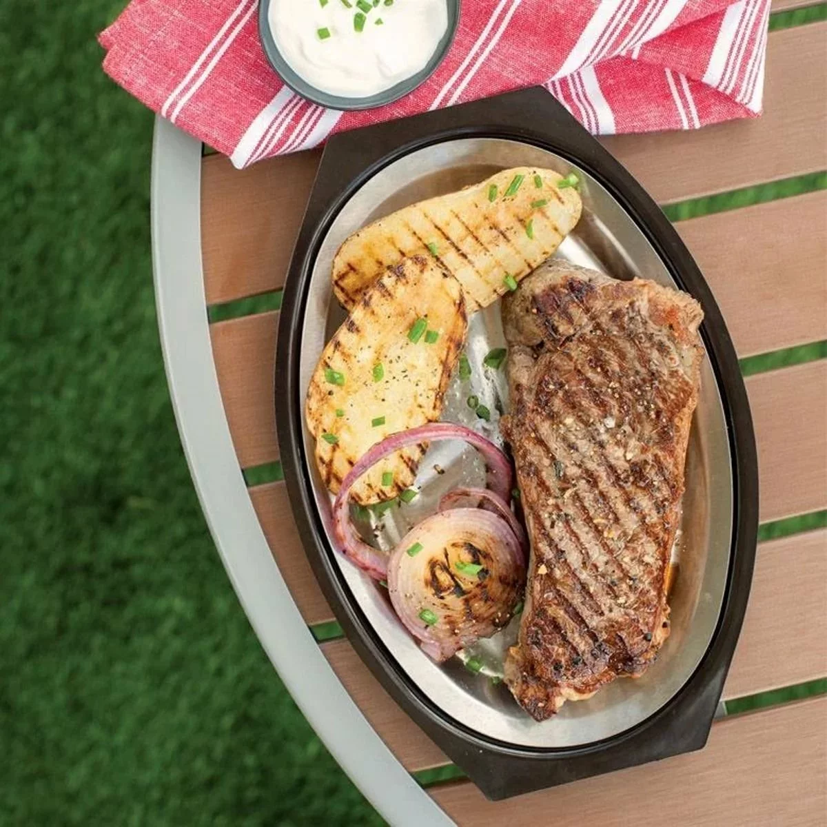 Nordic Ware Sizzling Steak Servers | Set Of 4 5 Nordic Ware Sizzling Steak Servers | Set Of 4 - Image 3